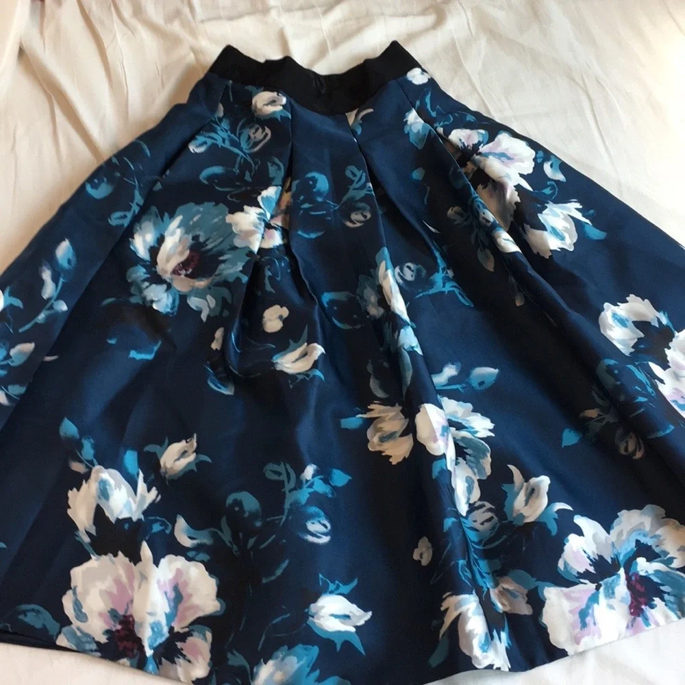 WHBM Blue and Pink Floral Print Full Midi Skirt, 00 - Picture 6 of 7